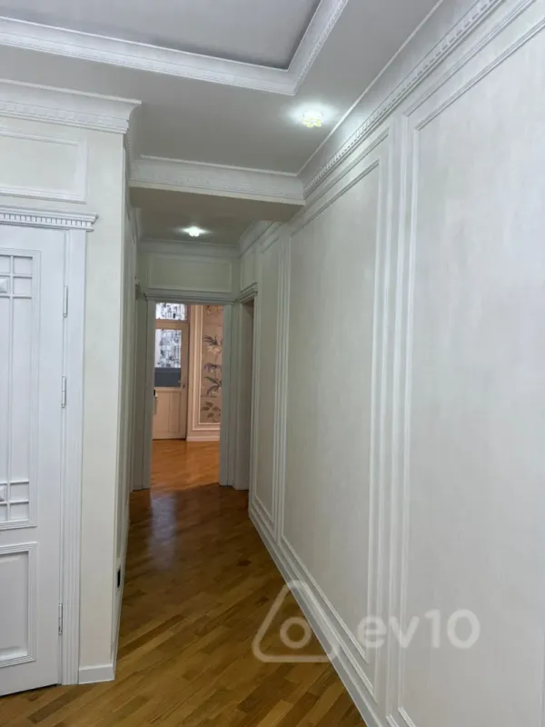 Kirayə verilir 3 otaqlı yeni tikili 105 m²