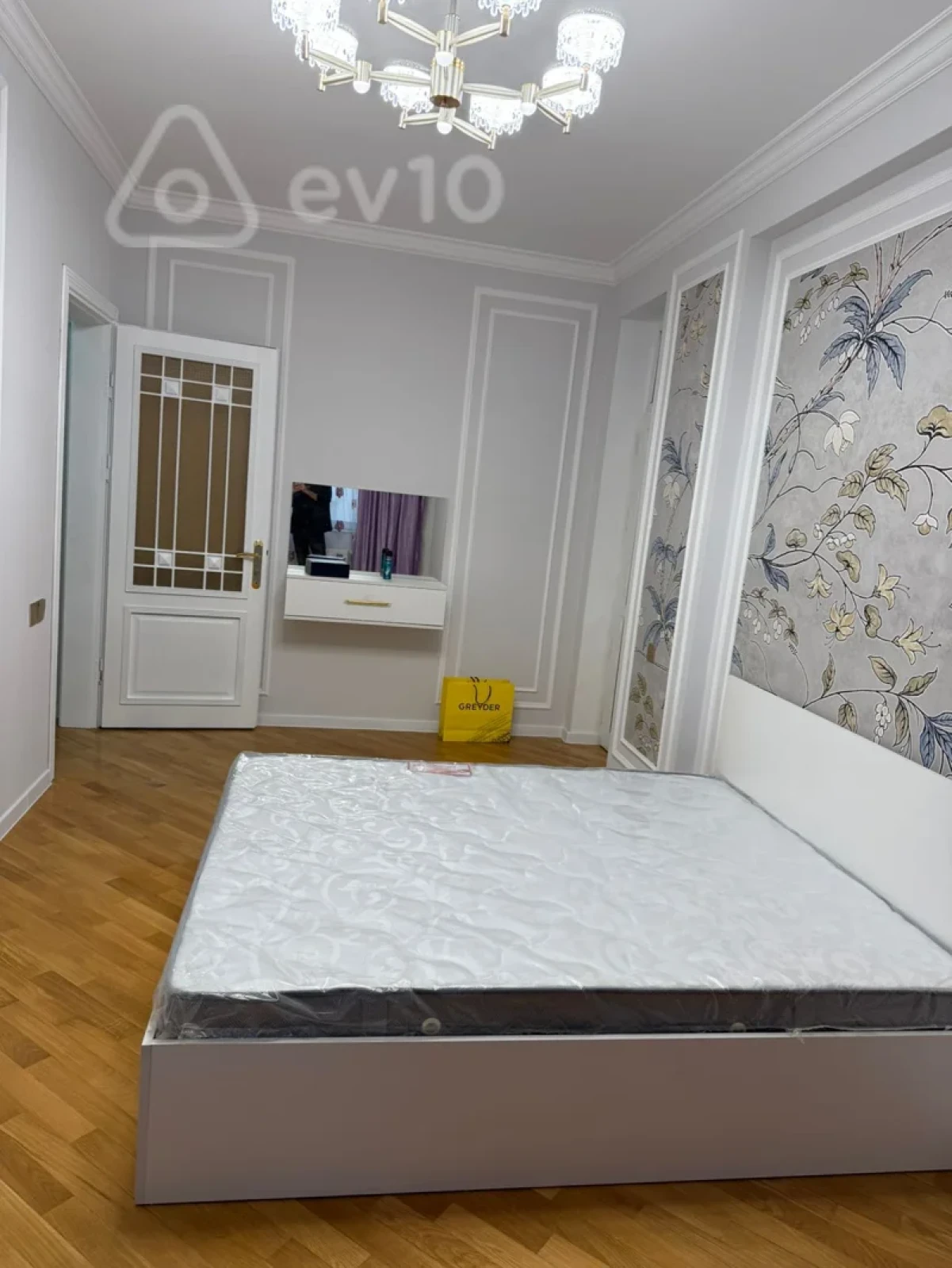 Kirayə verilir 3 otaqlı yeni tikili 105 m²