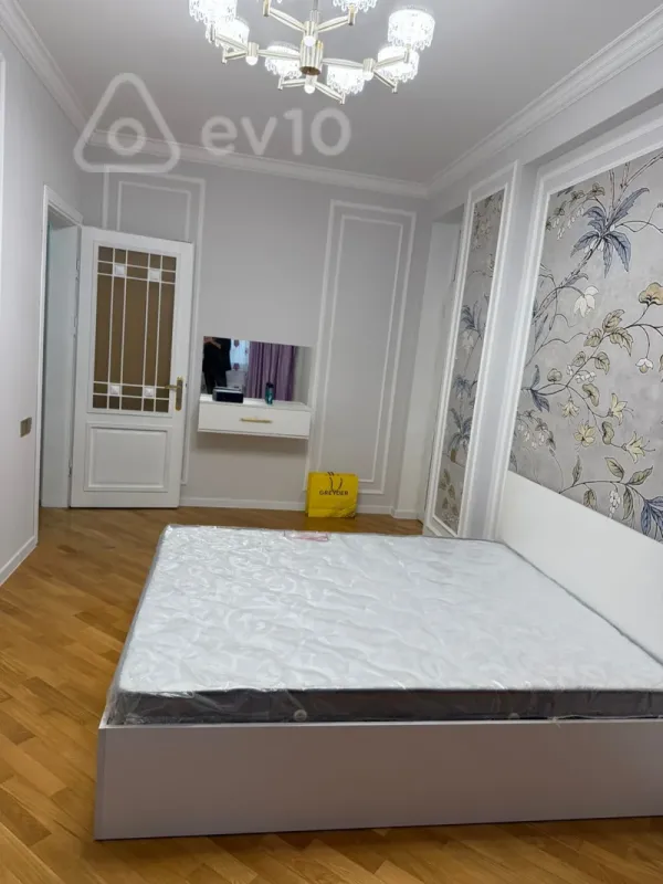 Kirayə verilir 3 otaqlı yeni tikili 105 m²