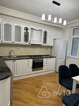 Kirayə verilir 3 otaqlı yeni tikili 105 m²