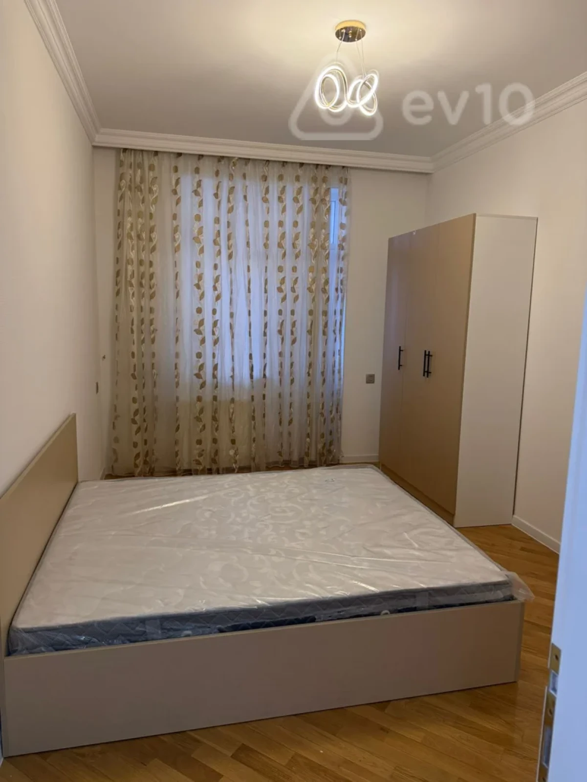 Kirayə verilir 3 otaqlı yeni tikili 105 m²