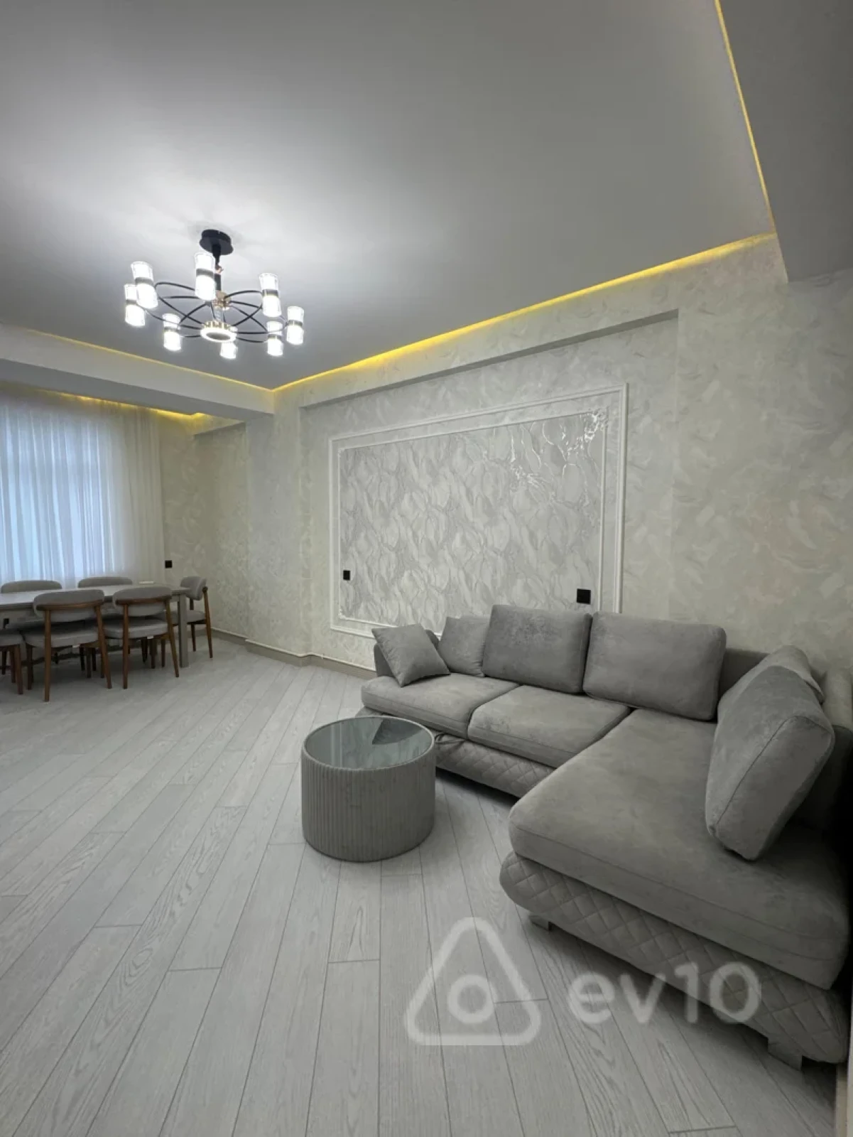 Kirayə verilir 2 otaqlı yeni tikili 85 m²