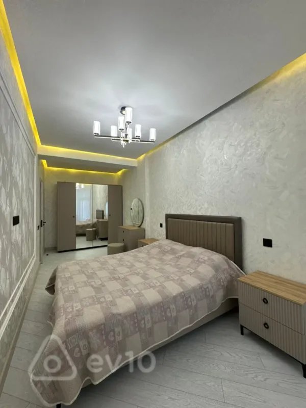 Kirayə verilir 2 otaqlı yeni tikili 85 m²