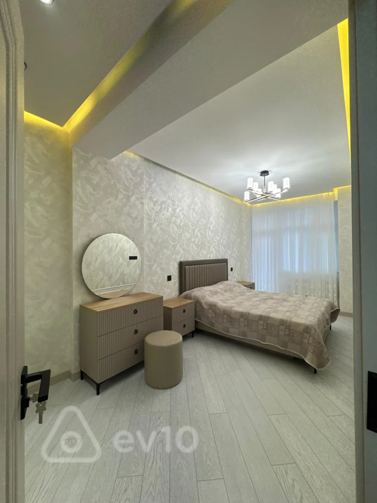 Kirayə verilir 2 otaqlı yeni tikili 85 m²