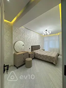 Kirayə verilir 2 otaqlı yeni tikili 85 m²