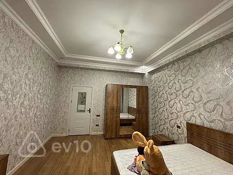 Kirayə verilir 4 otaqlı yeni tikili 150 m²