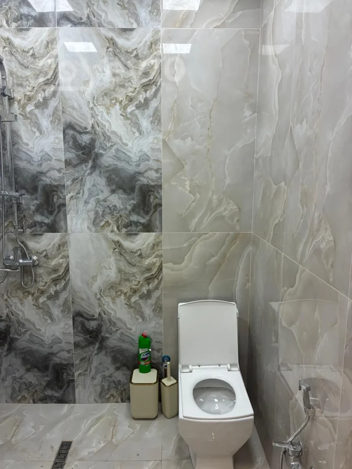 Kirayə verilir 2 otaqlı yeni tikili 70 m²