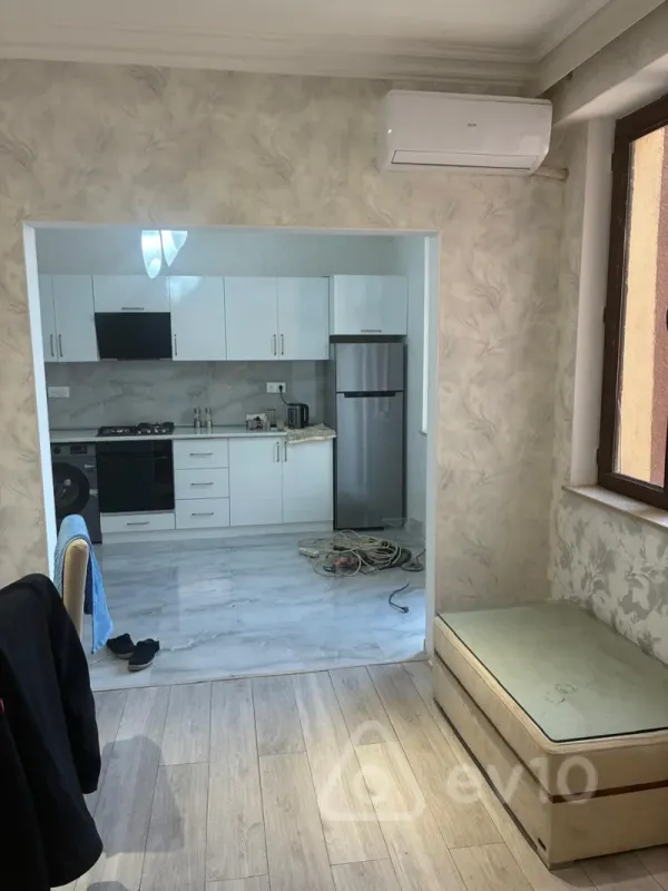 Kirayə verilir 2 otaqlı yeni tikili 70 m²