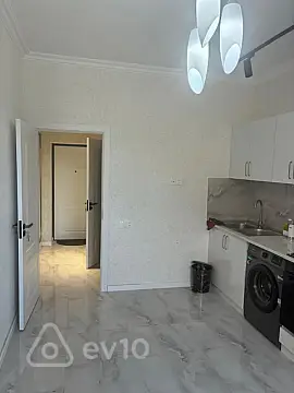 Kirayə verilir 2 otaqlı yeni tikili 70 m²