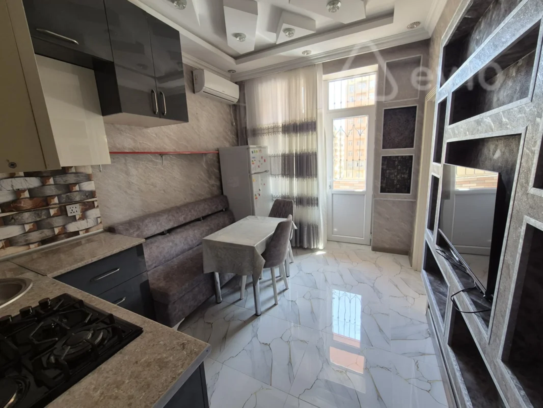Kirayə verilir 2 otaqlı yeni tikili 45 m²