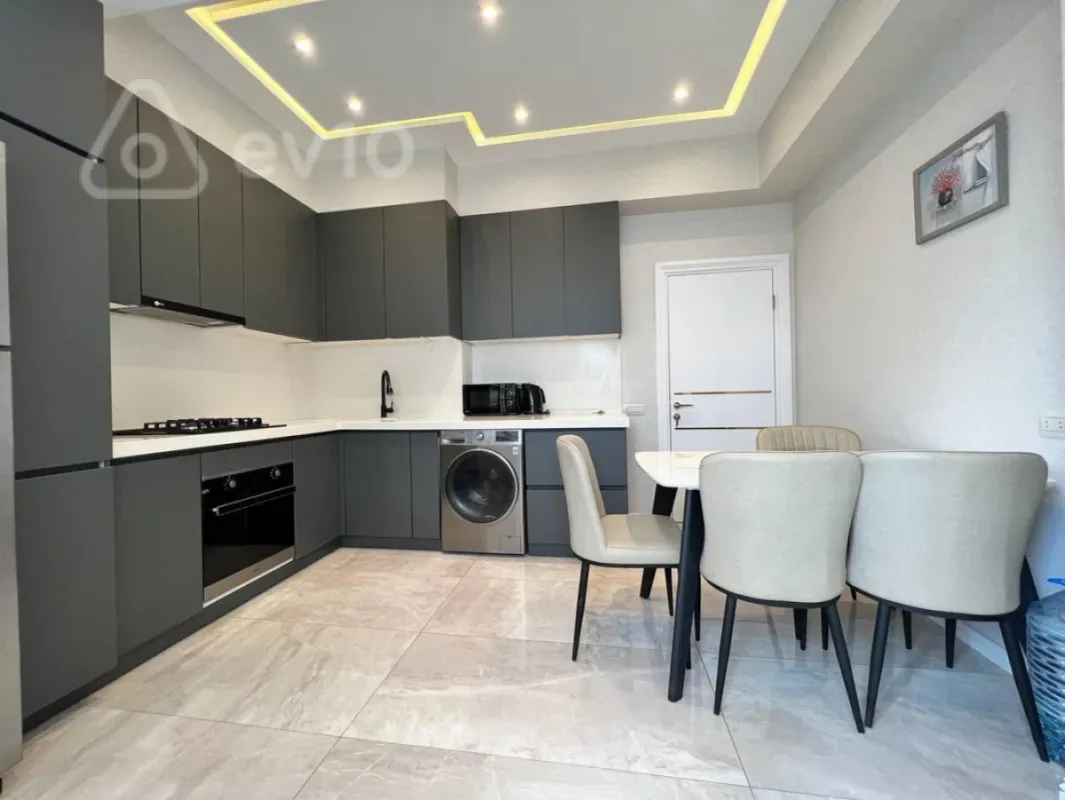 Kirayə verilir 2 otaqlı yeni tikili 80 m²