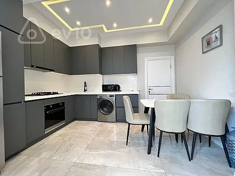 Kirayə verilir 2 otaqlı yeni tikili 80 m²