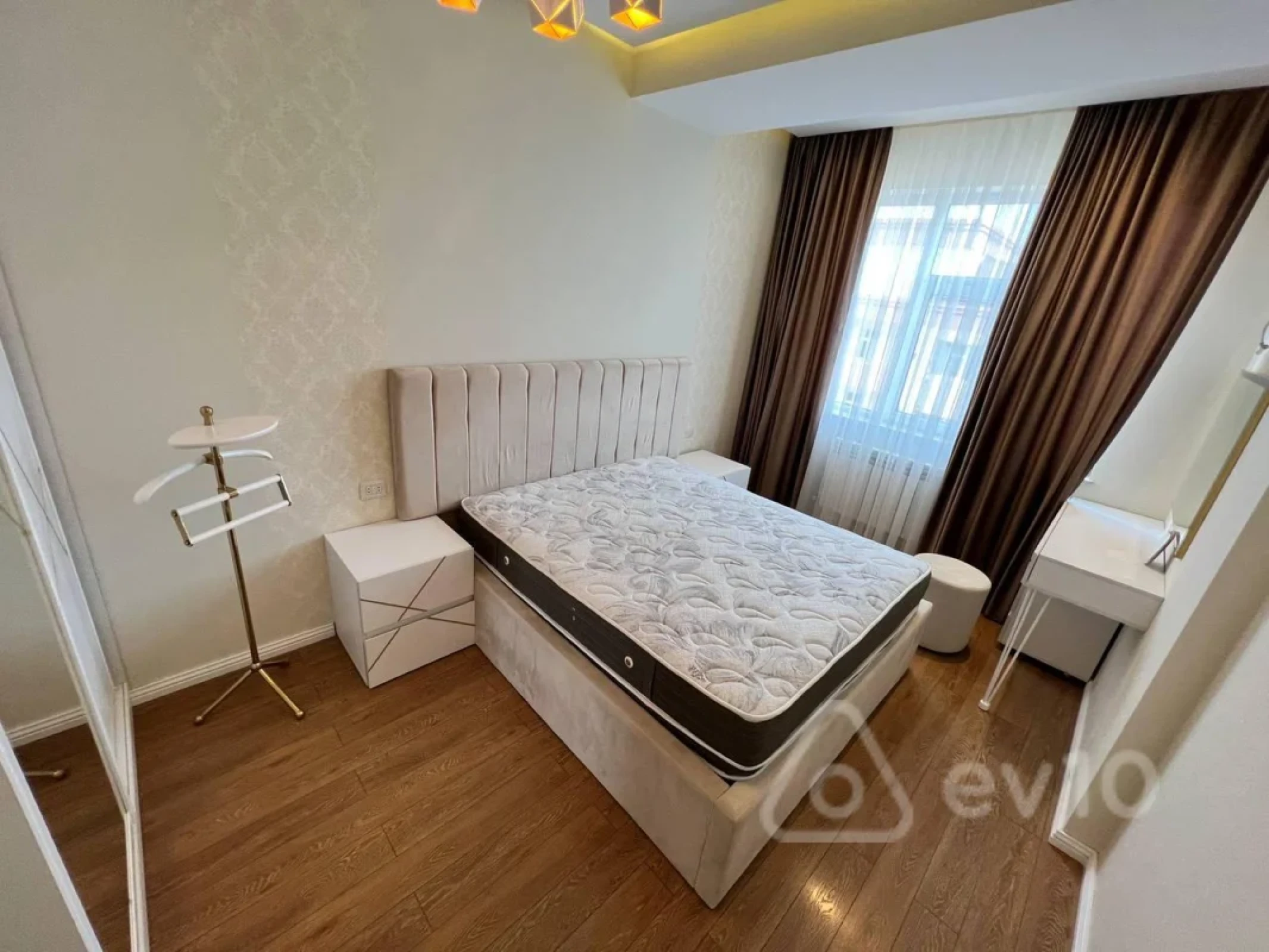 Kirayə verilir 2 otaqlı yeni tikili 80 m²