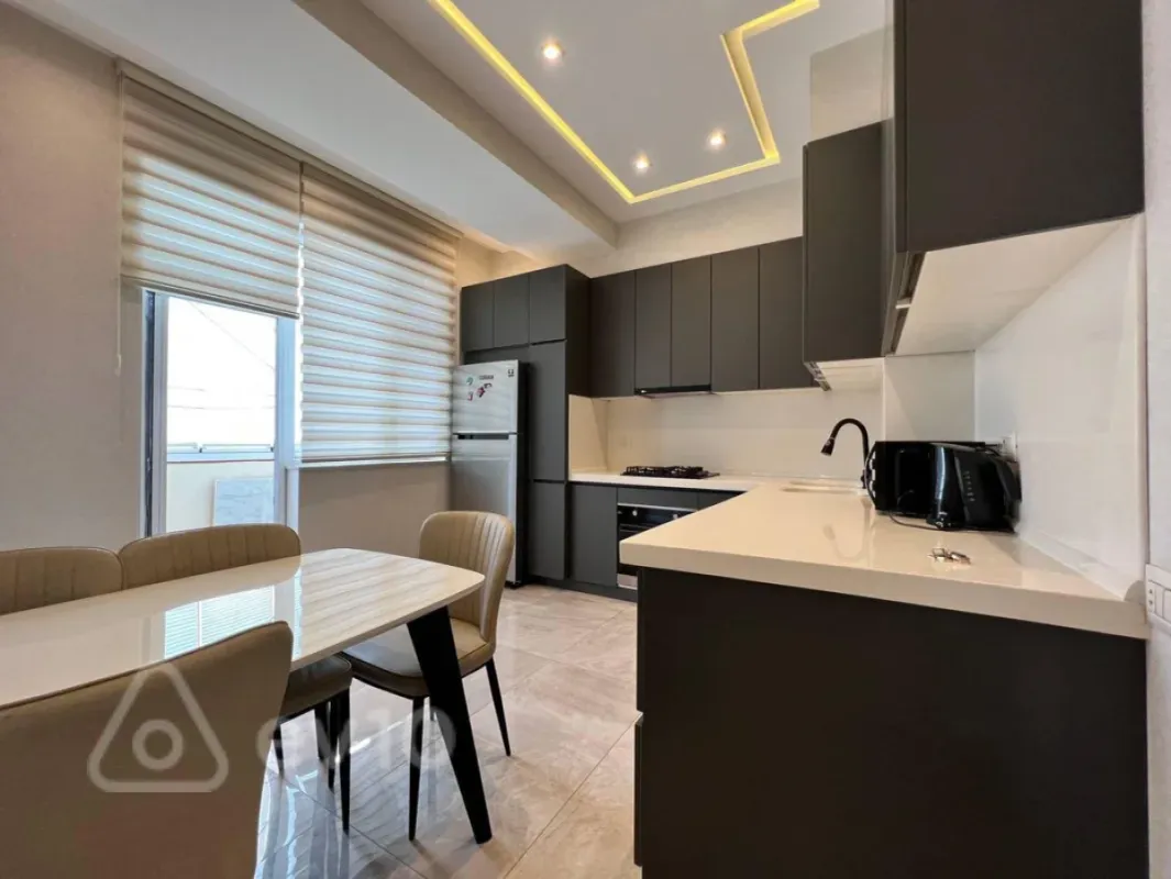 Kirayə verilir 2 otaqlı yeni tikili 80 m²