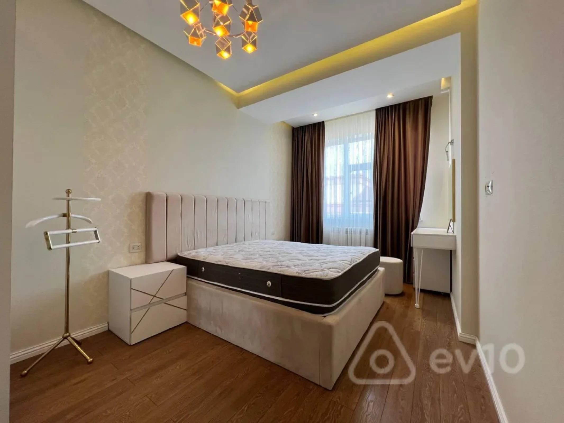 Kirayə verilir 2 otaqlı yeni tikili 80 m²