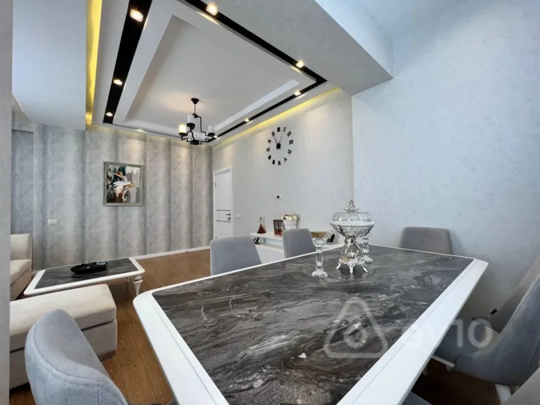 Kirayə verilir 2 otaqlı yeni tikili 80 m²