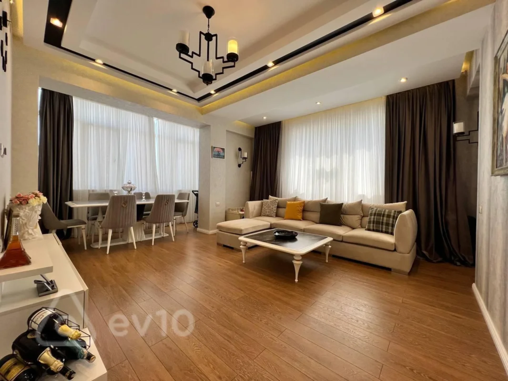 Kirayə verilir 2 otaqlı yeni tikili 80 m²