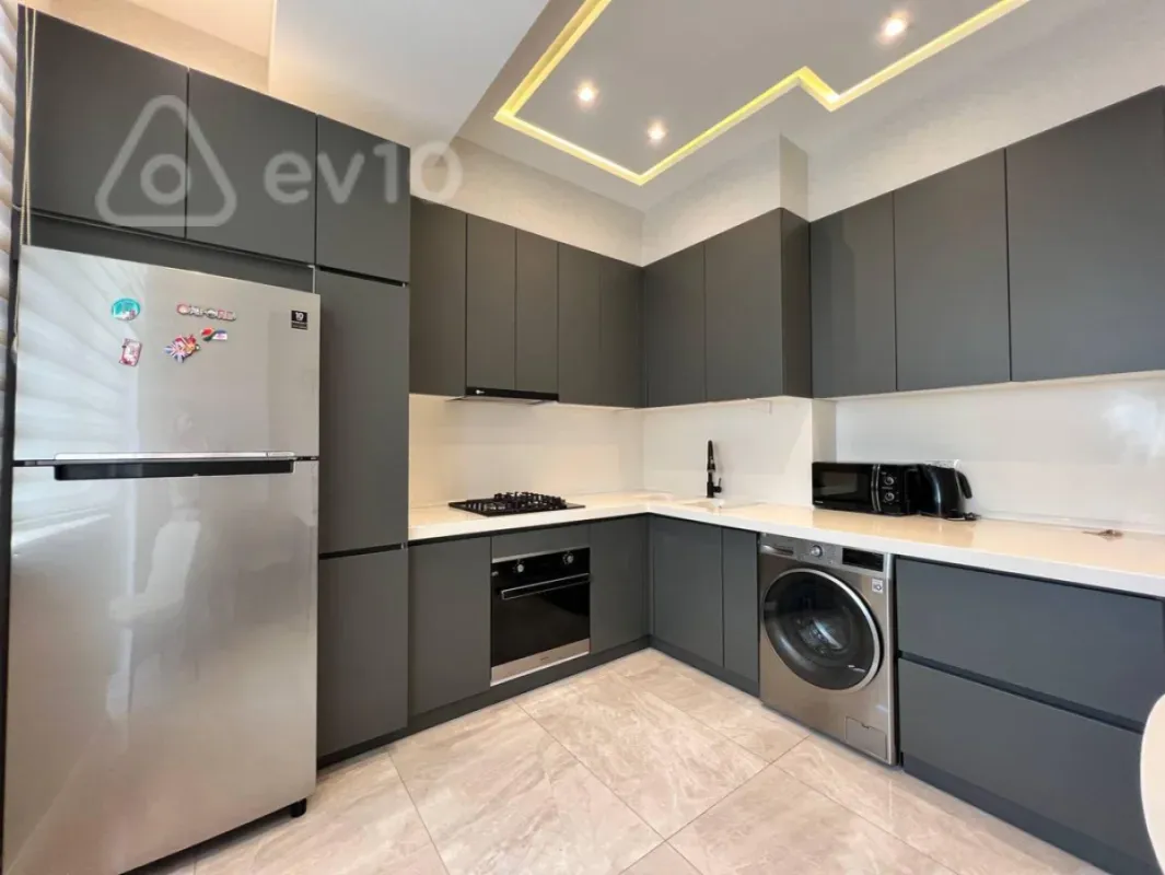 Kirayə verilir 2 otaqlı yeni tikili 80 m²