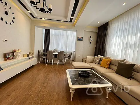 Kirayə verilir 2 otaqlı yeni tikili 80 m²
