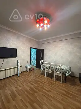 Kirayə verilir 2 otaqlı yeni tikili 65 m²