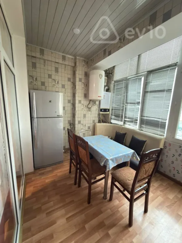 Kirayə verilir 2 otaqlı yeni tikili 65 m²
