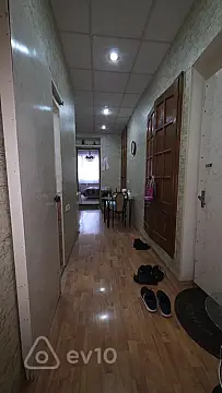 Satılır 3 otaqlı köhnə tikili 60 m²