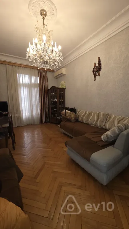 Satılır 3 otaqlı köhnə tikili 60 m²