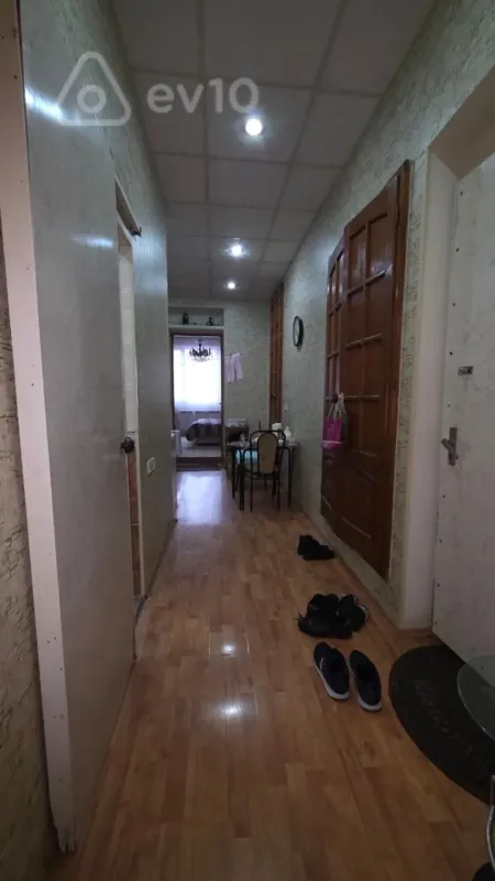 Satılır 3 otaqlı köhnə tikili 60 m²