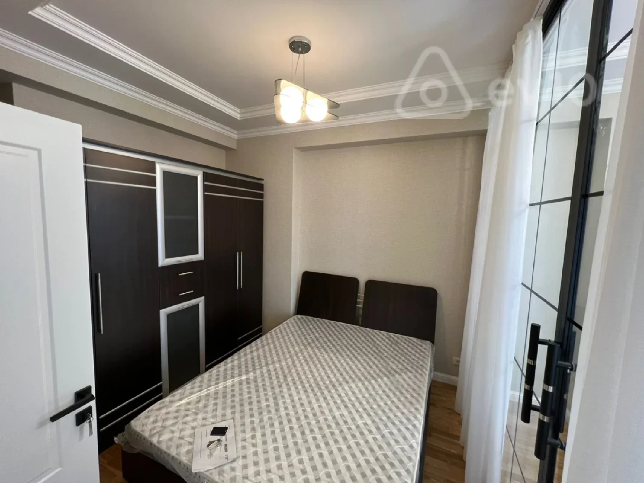 Kirayə verilir 2 otaqlı yeni tikili 75 m²
