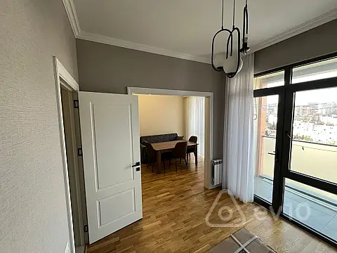 Kirayə verilir 2 otaqlı yeni tikili 75 m²