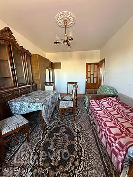 Satılır 2 otaqlı köhnə tikili 56 m²