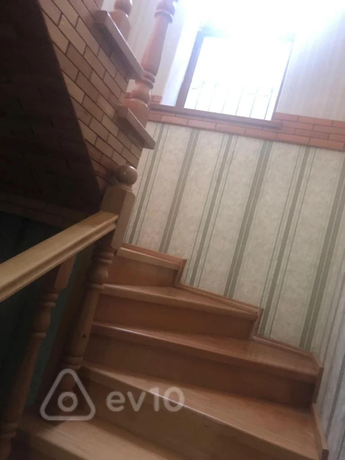 Satılır 5 otaqlı həyət evi 172 m²