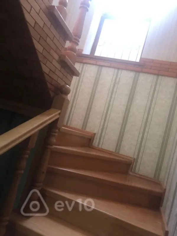 Satılır 5 otaqlı həyət evi 172 m²