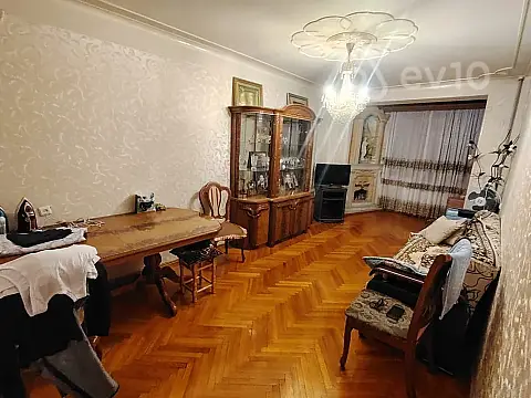 Satılır 4 otaqlı köhnə tikili 110 m² — Bakı, Nəsimi 4 otaq 110.00 m²