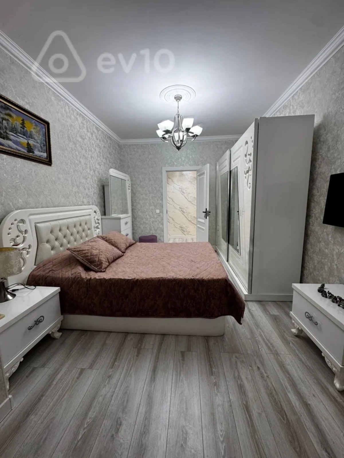 Satılır 2 otaqlı köhnə tikili 65 m²