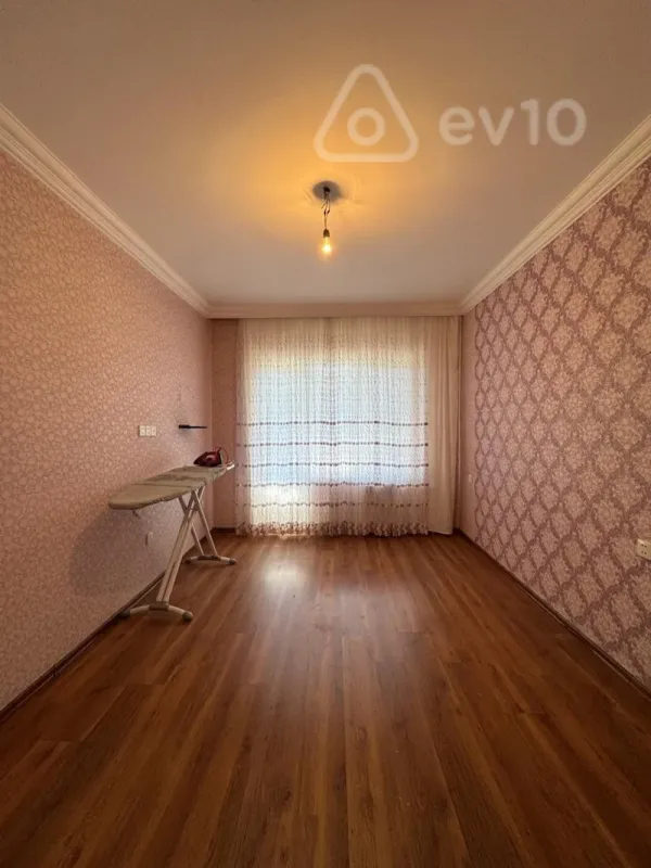 Kirayə verilir 4 otaqlı yeni tikili 150 m²