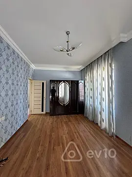 Kirayə verilir 4 otaqlı yeni tikili 150 m²