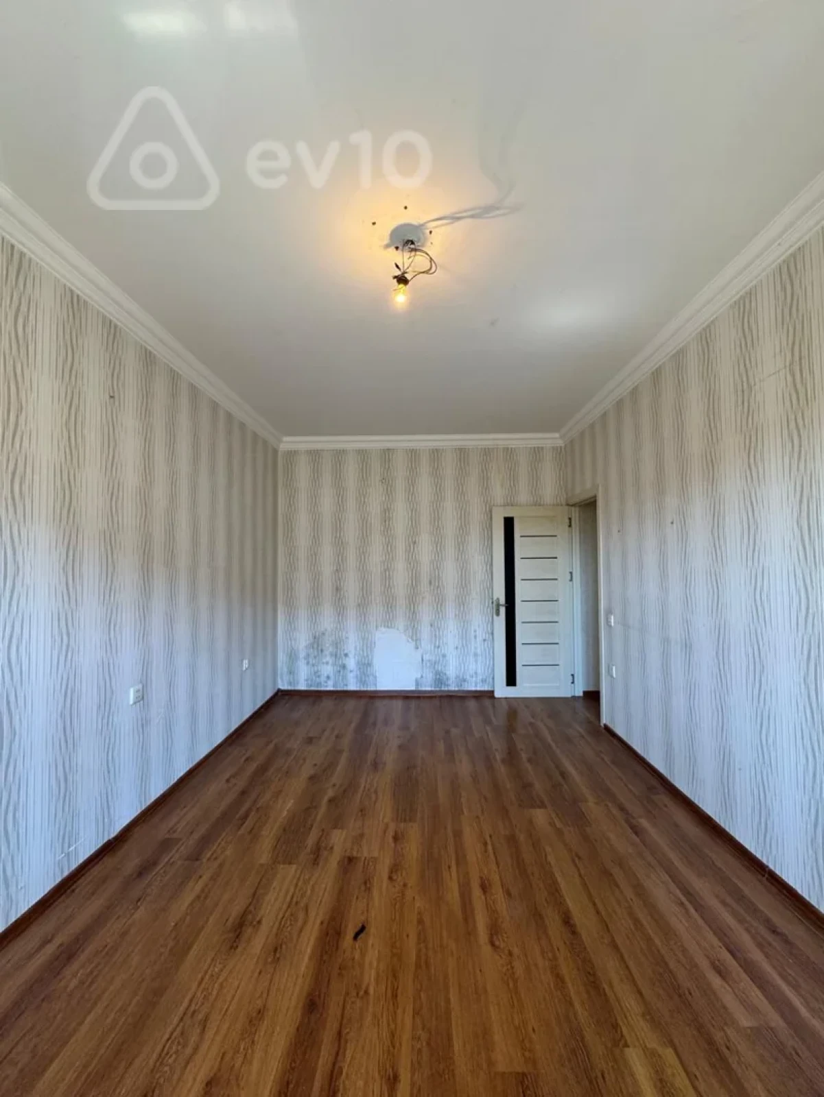 Kirayə verilir 4 otaqlı yeni tikili 150 m²