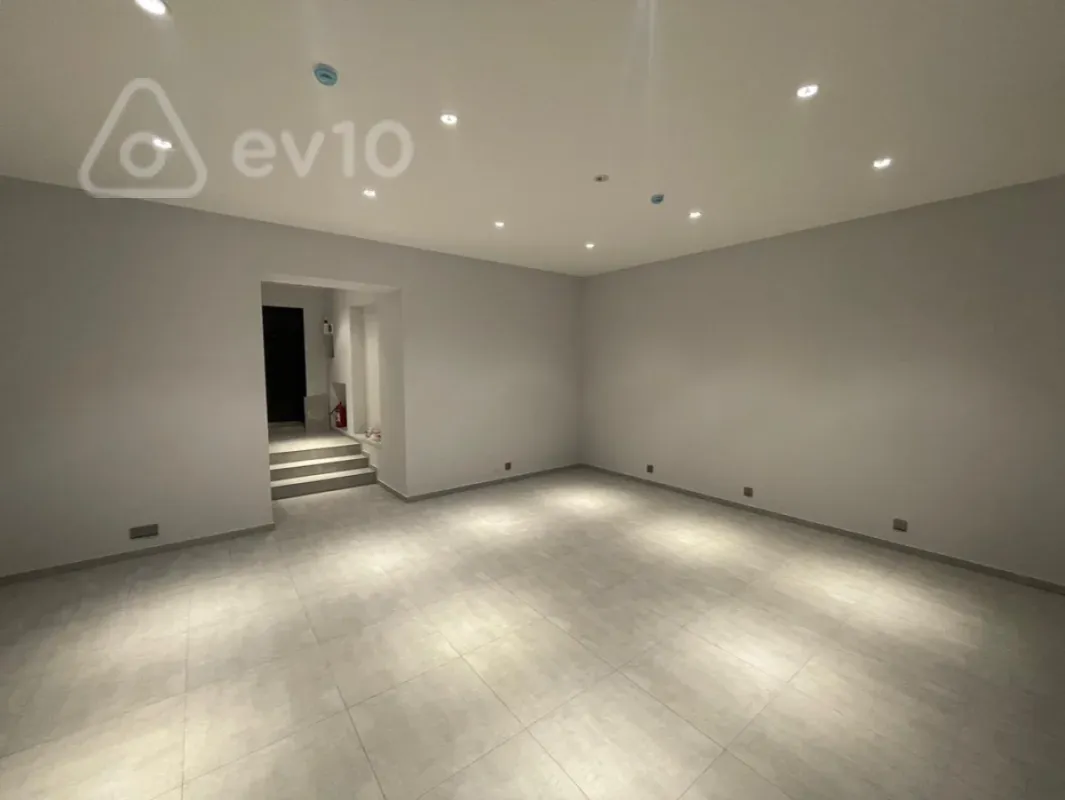 Kirayə verilir mənzil 42 m²