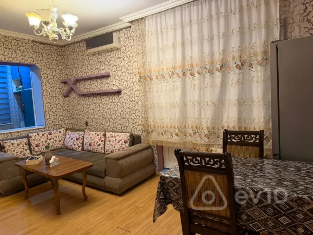 Kirayə verilir 2 otaqlı köhnə tikili 65 m²