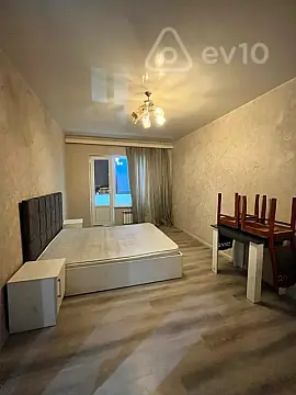Kirayə verilir 3 otaqlı yeni tikili 90 m²