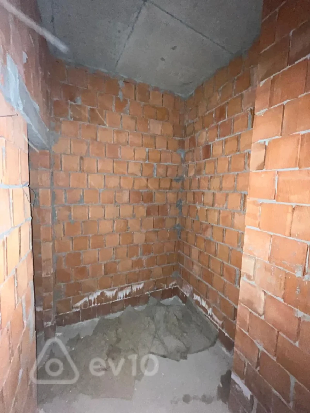 Satılır 2 otaqlı yeni tikili 89 m²