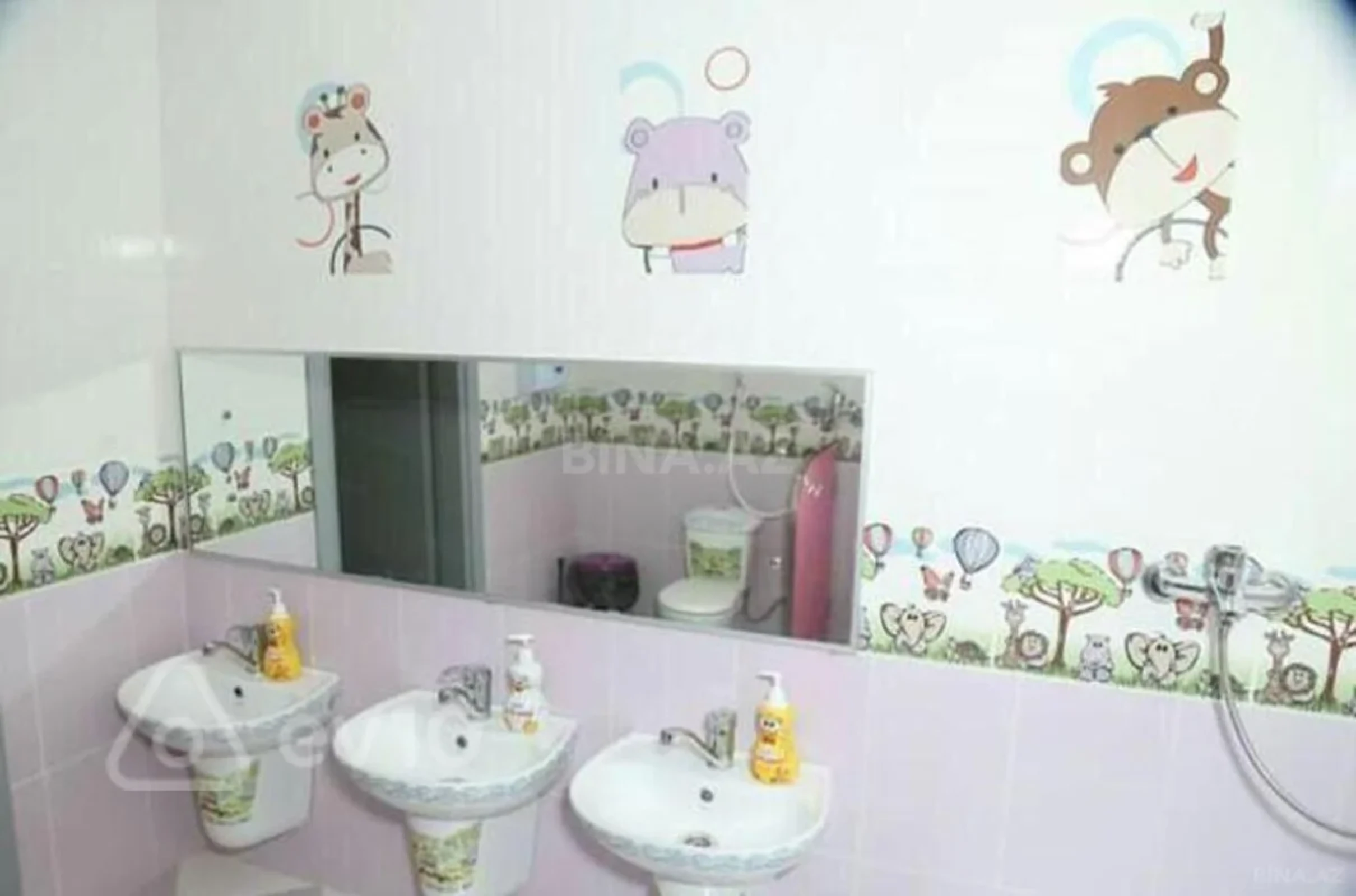 Kirayə verilir mənzil 445 m²