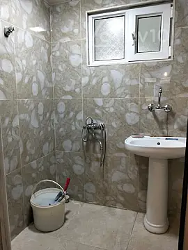 Satılır 3 otaqlı köhnə tikili 100 m²