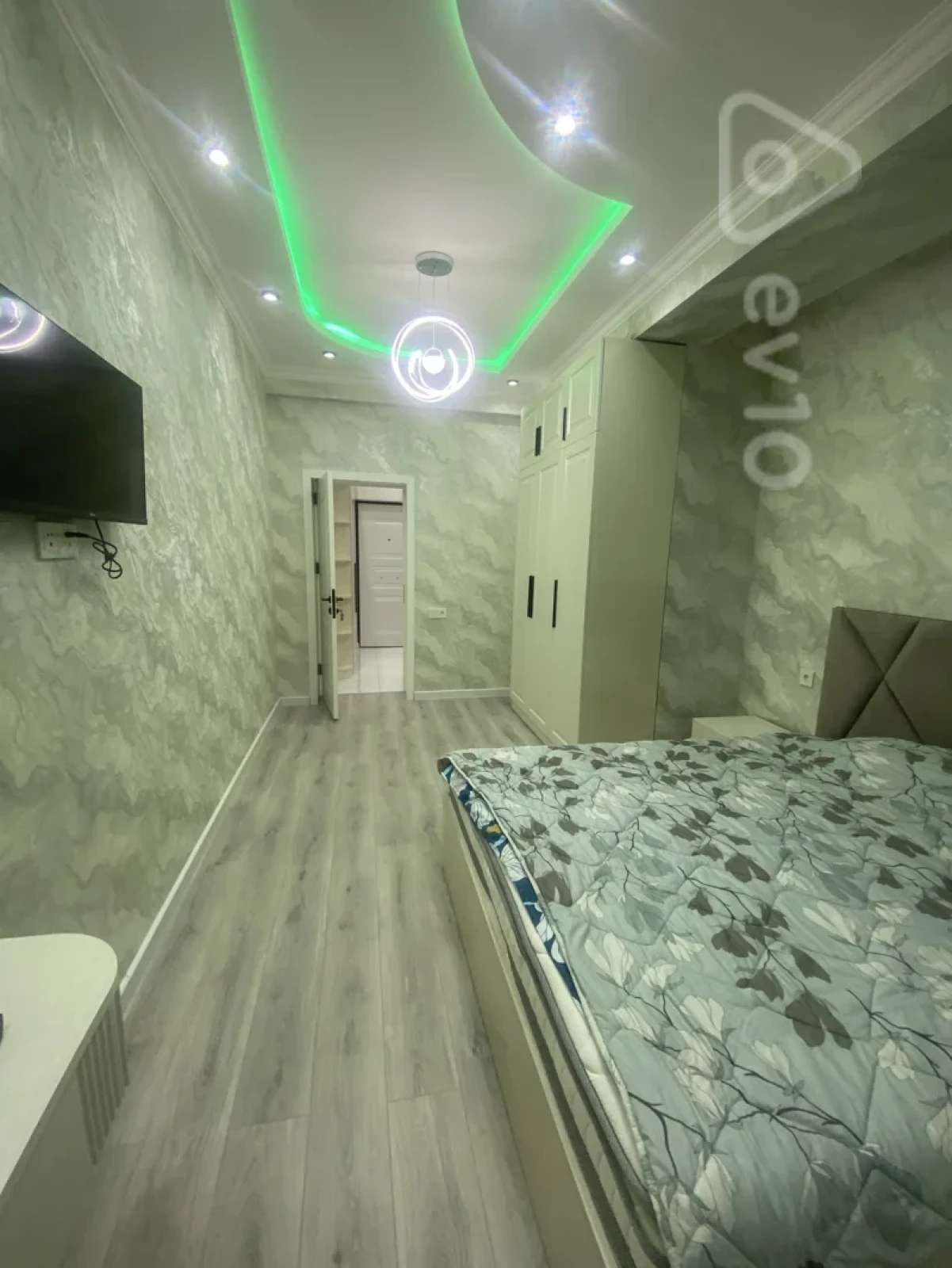 Kirayə verilir 2 otaqlı yeni tikili 60 m²