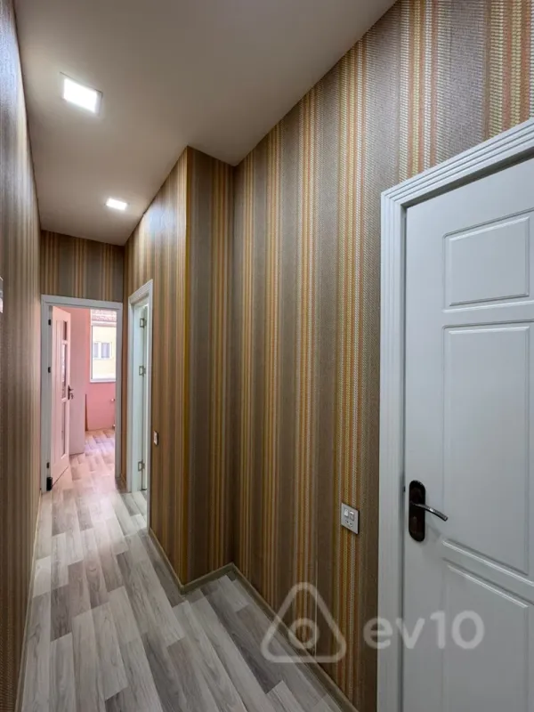 Satılır 2 otaqlı yeni tikili 52 m²