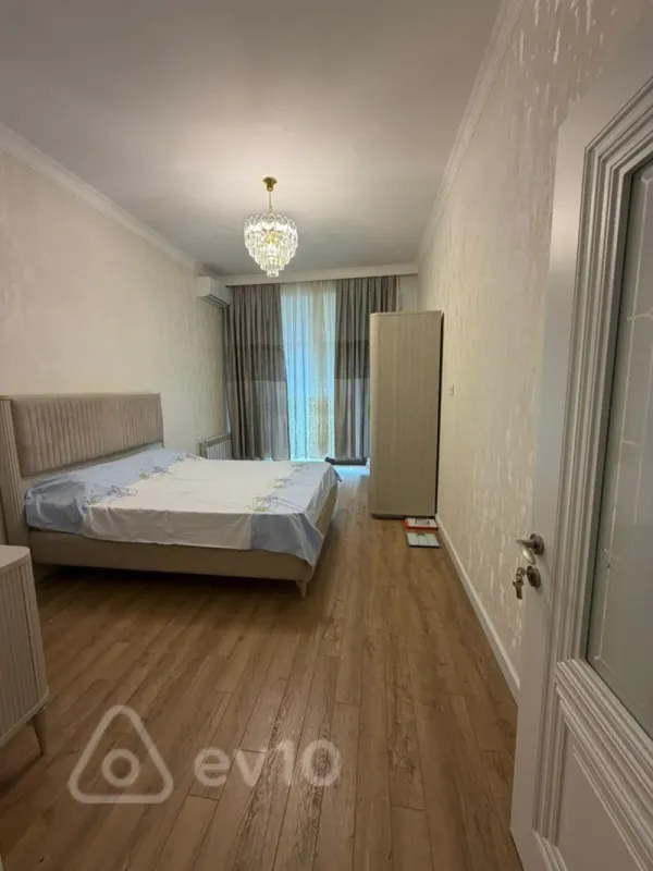 Kirayə verilir 2 otaqlı yeni tikili 75 m²