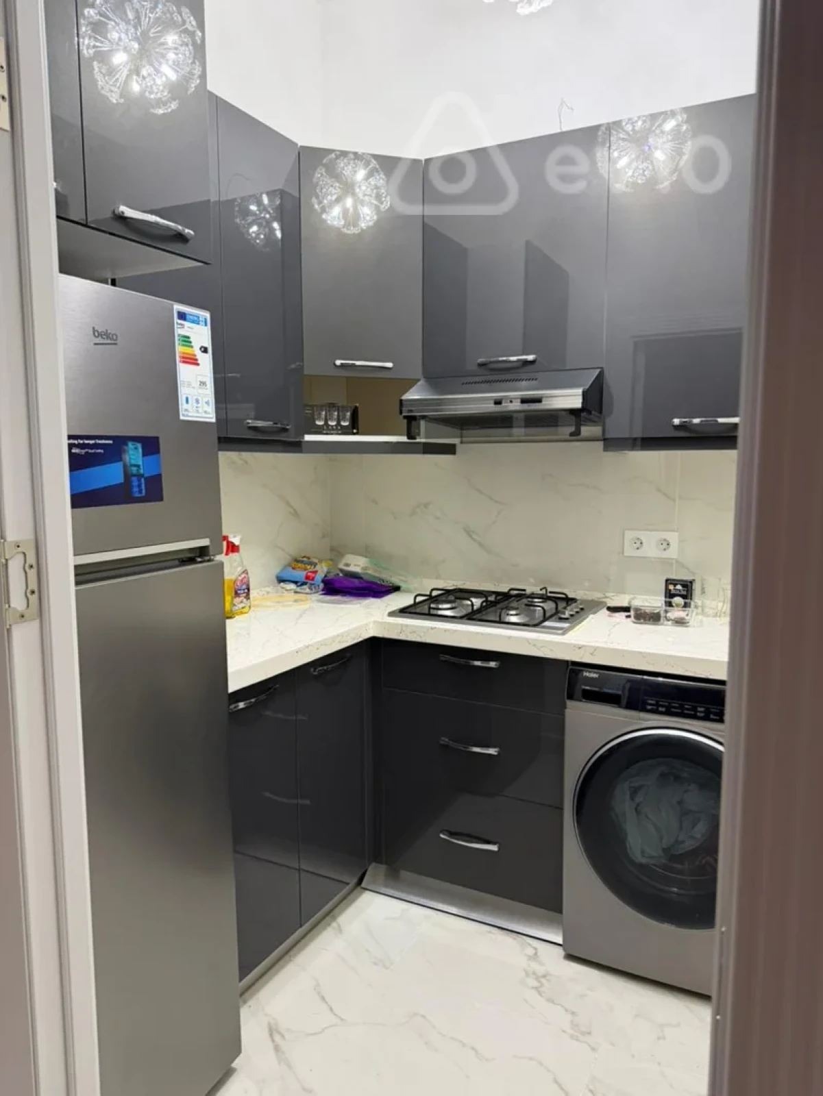 Kirayə verilir 2 otaqlı yeni tikili 75 m²