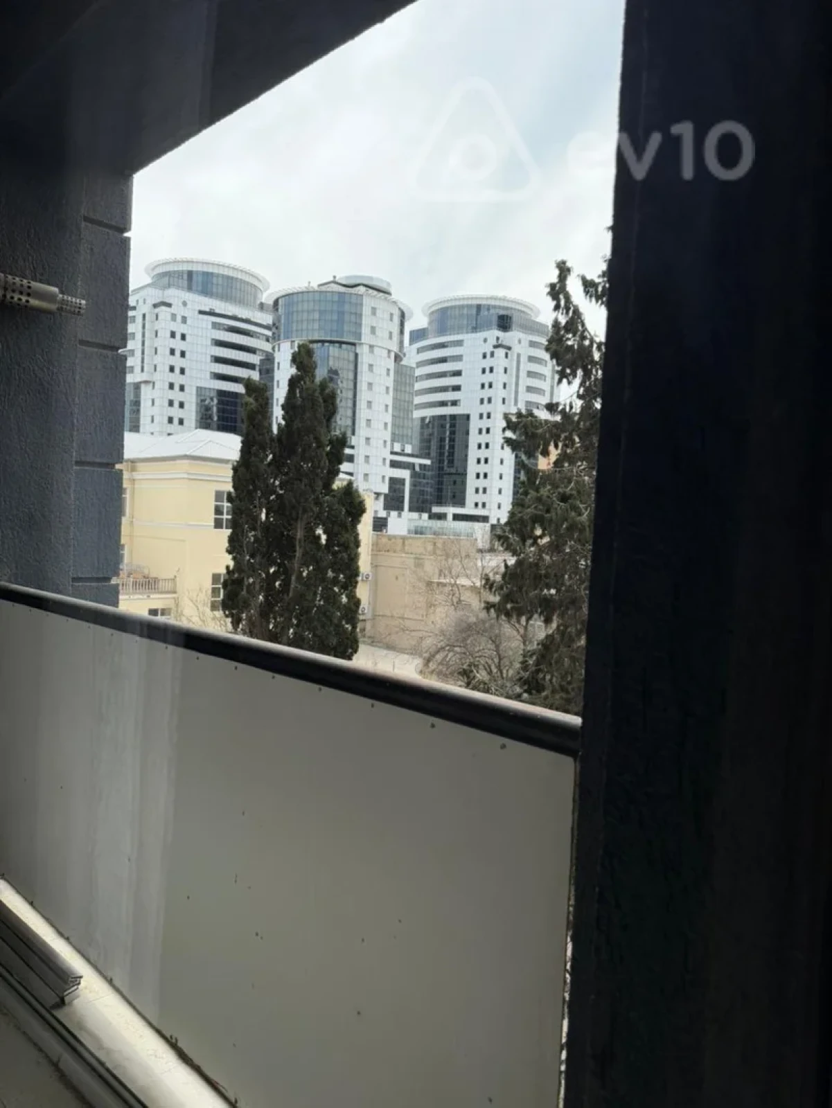 Kirayə verilir 2 otaqlı yeni tikili 75 m²