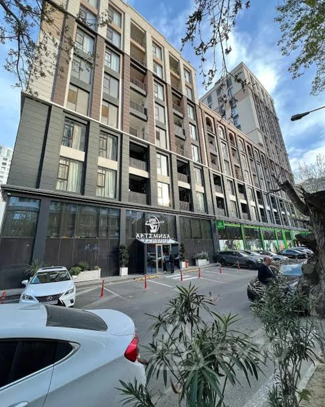 Kirayə verilir 2 otaqlı yeni tikili 75 m²